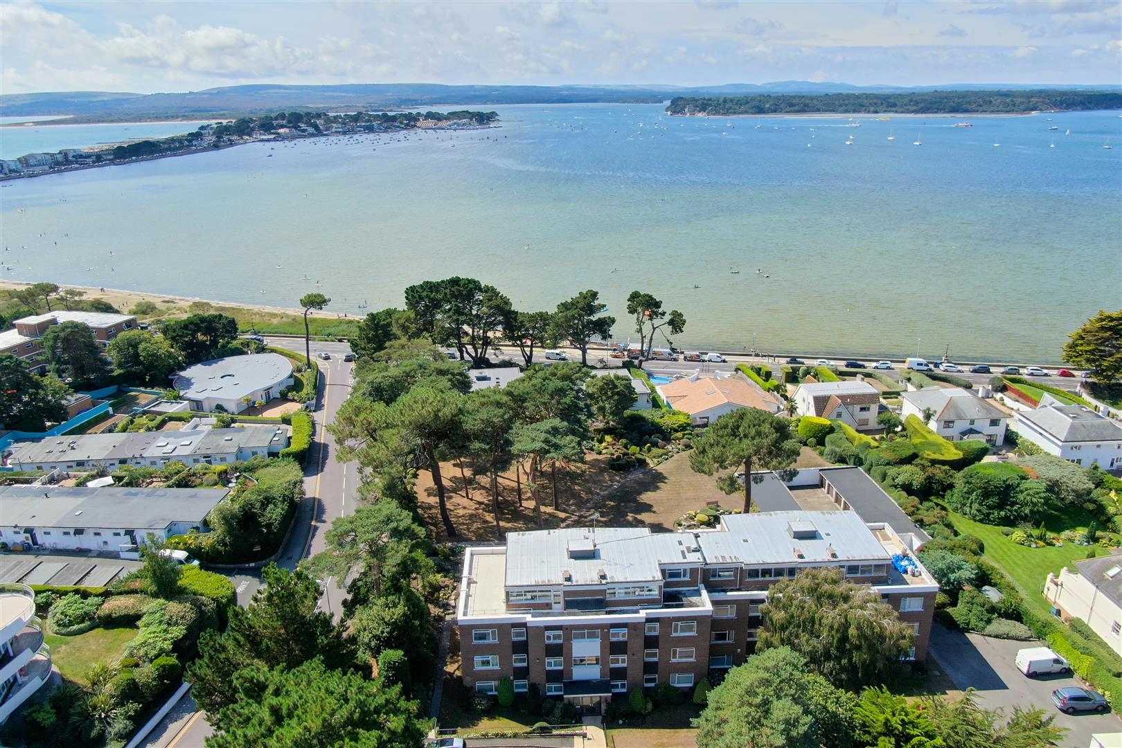 2 Bedroom Apartment Brudenell Road, Sandbanks